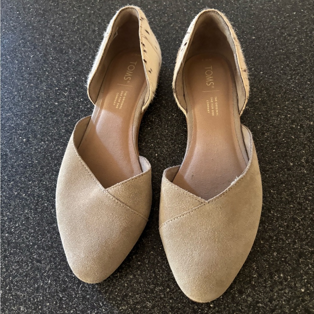 NWOT Toms Julie D’Orsay Leather and Calf Hair Flats in Cobblestone